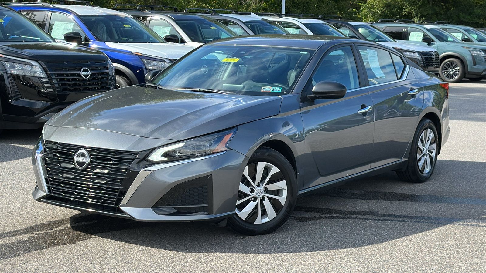Certified 2025 Nissan Altima 2.5 S FWD image 1