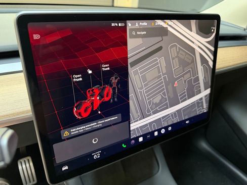 Used 2023 Tesla Model Y Performance image 29