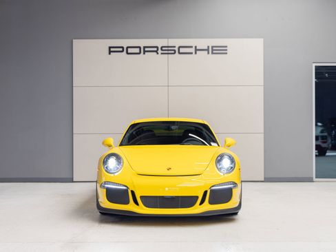 Certified 2015 Porsche 911 GT3 image 10