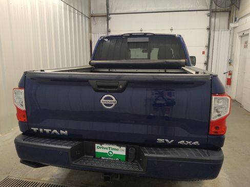 Used 2019 Nissan Titan SV w/ SV Convenience Package AWD/4WD image 7