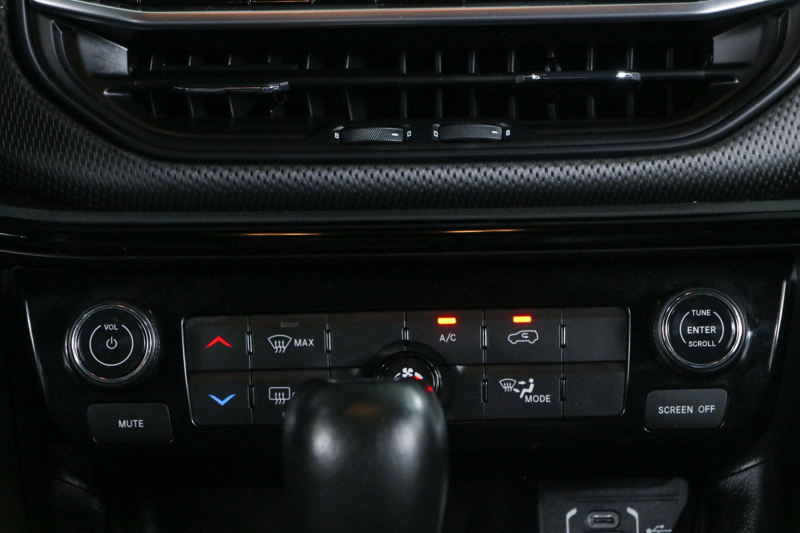 Used 2022 Jeep Compass Latitude FWD image 20