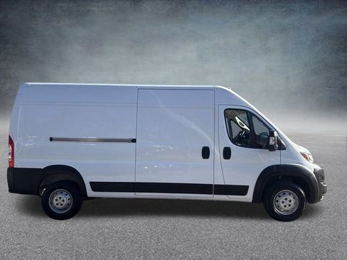 Used 2023 RAM ProMaster 3500 FWD image 3