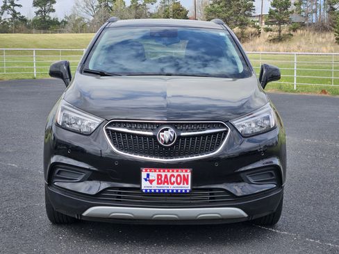 Used 2021 Buick Encore Preferred w/ Safety Package II image 2