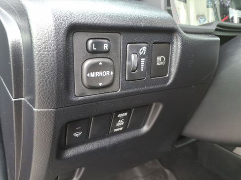 Used 2021 Toyota 4Runner Limited AWD/4WD image 12