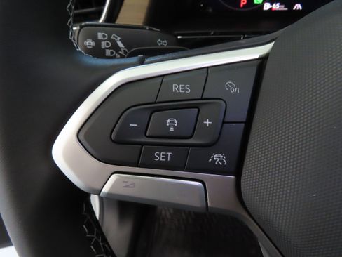 New 2026 Volkswagen Atlas SE image 13