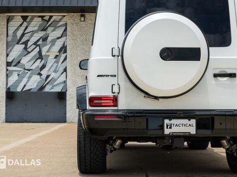 Used 2026 Mercedes-Benz G 63 AMG 4MATIC w/ AMG Performance Package image 14