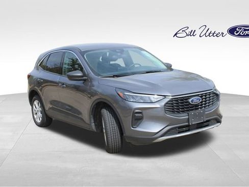 Used 2024 Ford Escape Active AWD/4WD image 3