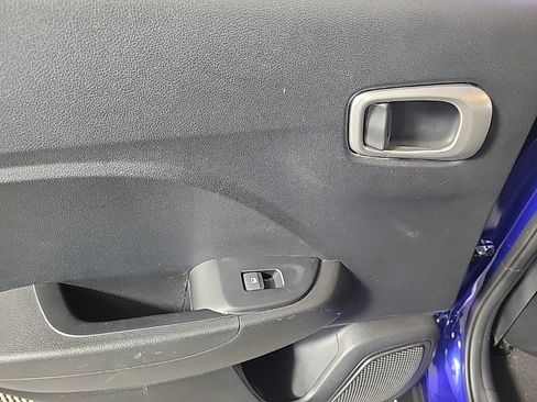 Used 2020 Hyundai Venue SEL image 11