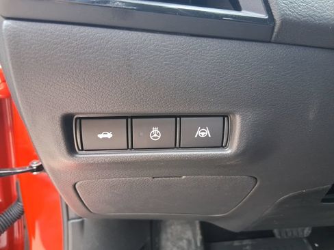 New 2026 Nissan Sentra SR w/ SR Premium Package FWD image 29