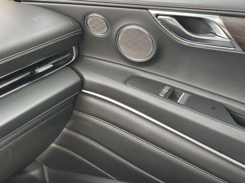 Used 2023 Genesis GV80 3.5T w/ Advanced Package image 32