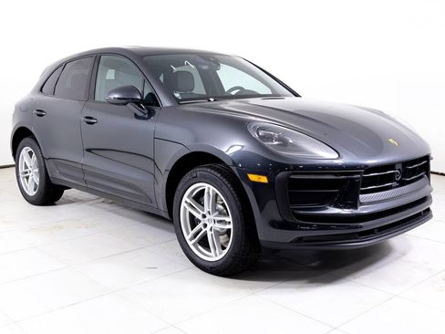 New 2026 Porsche Macan image 25