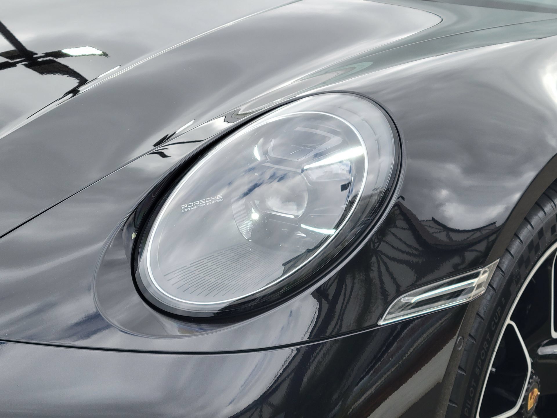 Used 2022 Porsche 911 Turbo S AWD/4WD image 32