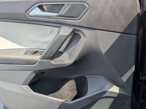 Used 2018 Volkswagen Tiguan S FWD image 28