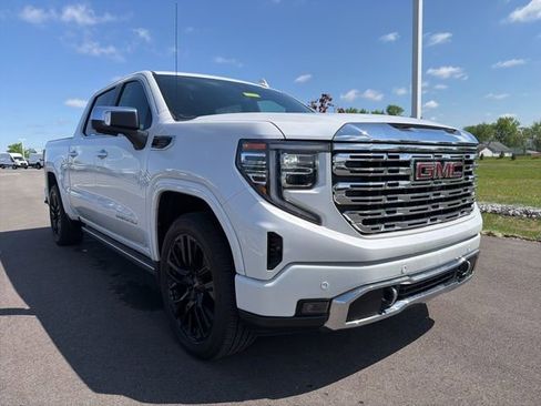 Used 2023 GMC Sierra 1500 Denali w/ Denali Reserve Package AWD/4WD image 1