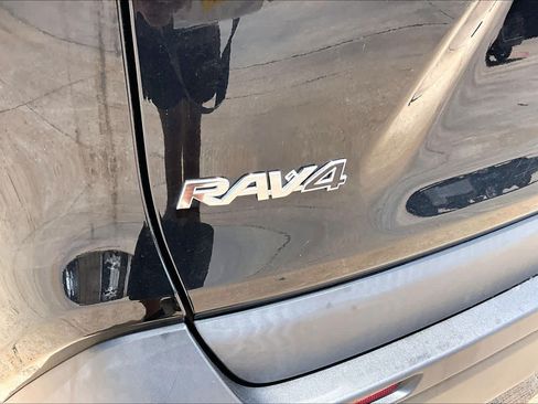 Used 2023 Toyota RAV4 XLE FWD image 30