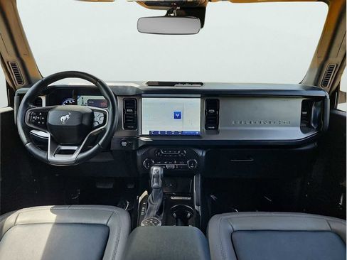 Used 2022 Ford Bronco Outer Banks AWD/4WD image 3