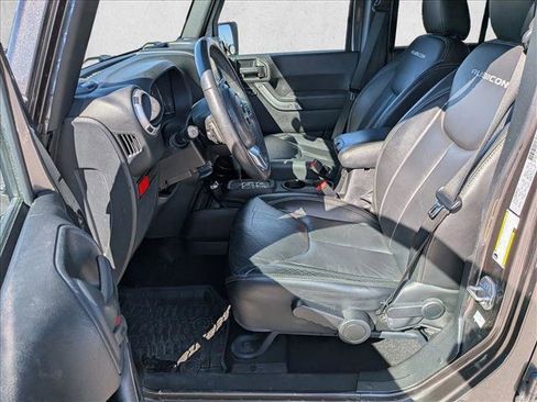 Used 2016 Jeep Wrangler Unlimited Rubicon image 17