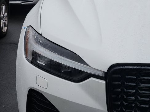 Used 2024 Volvo XC60 B5 Core w/ Protection Package Premier image 3