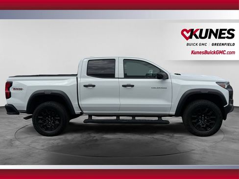 Used 2024 Chevrolet Colorado Trail Boss w/ Technology Package AWD/4WD image 12