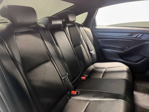 Used 2019 Honda Accord Sport image 13