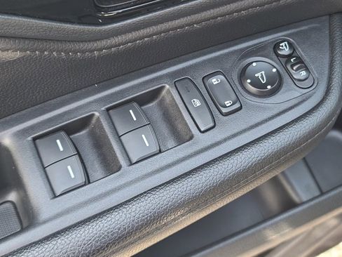 Used 2023 Honda Odyssey Elite image 6