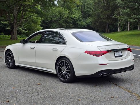 Used 2021 Mercedes-Benz S 580 4MATIC Sedan w/ AMG Line image 4