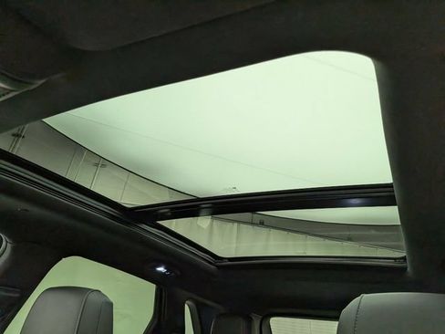 Certified 2024 Cadillac XT5 Premium Luxury w/ LPO, Floor Liner Package AWD/4WD image 19