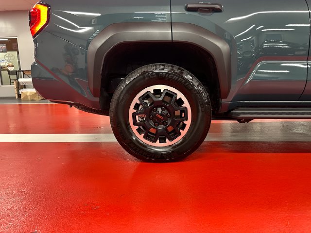 Certified 2026 Toyota 4Runner TRD Off-Road Premium AWD/4WD image 30