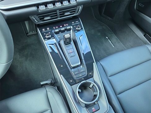 Used 2025 Porsche 911 Carrera image 16