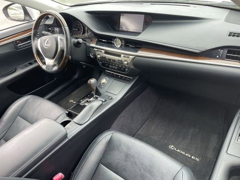 Used 2013 Lexus ES 350 w/ Luxury Pkg FWD image 14