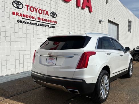 Used 2018 Cadillac XT5 Platinum w/ Driver Assist Package image 5