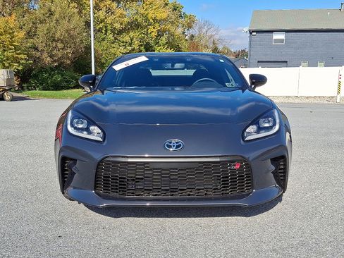 Certified 2024 Toyota GR86 Premium image 2