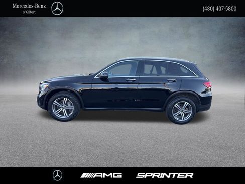 Used 2022 Mercedes-Benz GLC 300 image 2