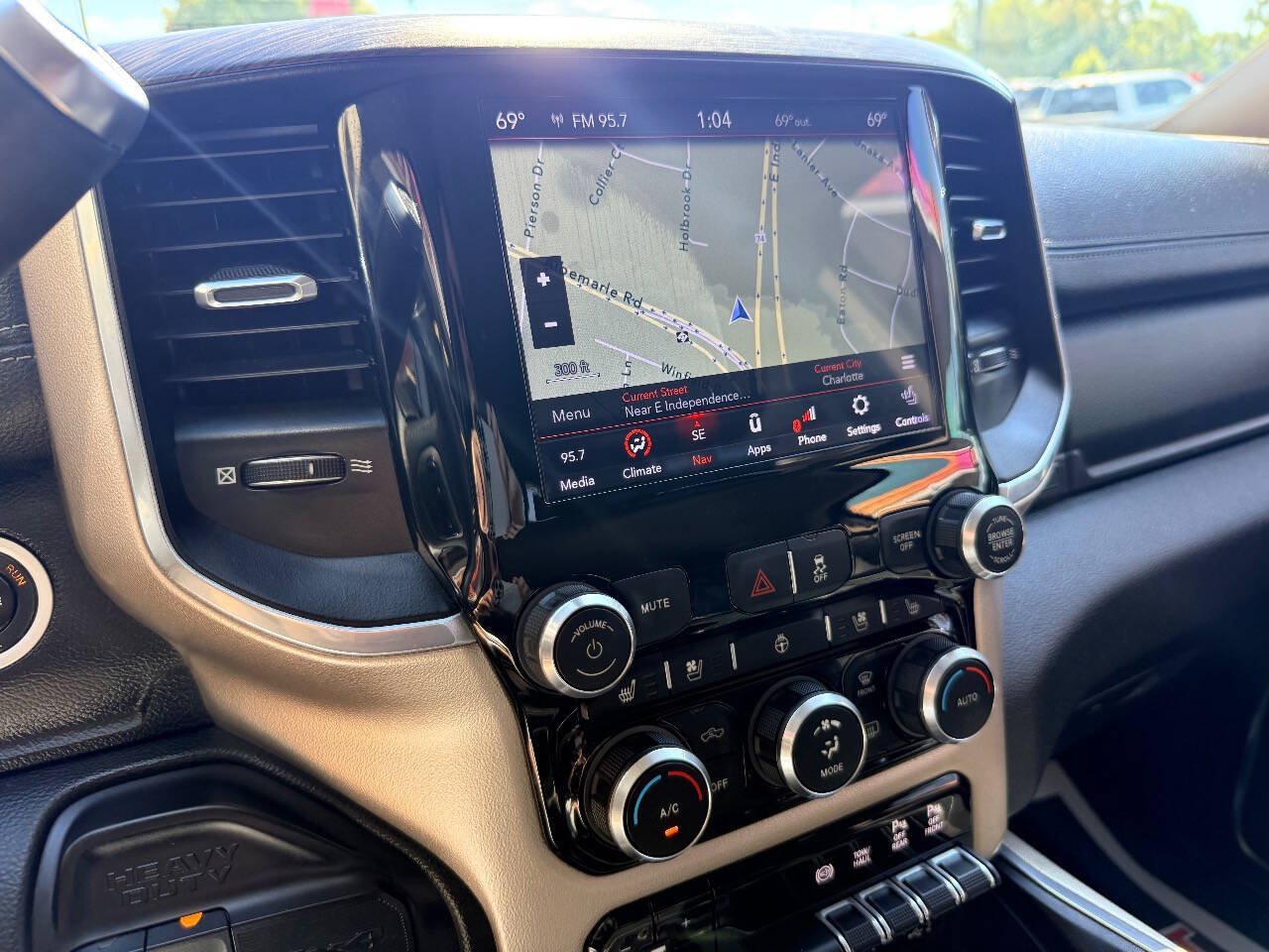 Used 2019 RAM 3500 Laramie AWD/4WD image 26