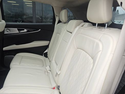 Used 2022 Lincoln Nautilus Black Label w/ Class II Trailer Tow Package image 14