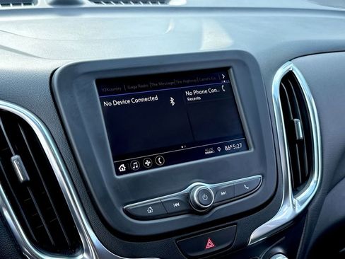 Used 2021 Chevrolet Equinox LT image 19