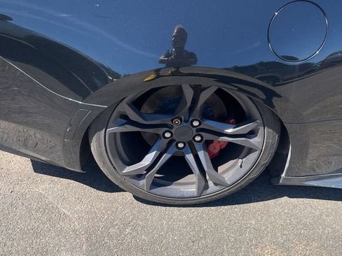 Used 2018 Chevrolet Camaro SS RWD image 11