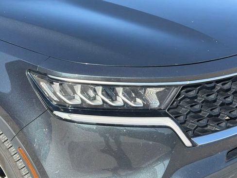 Used 2021 Kia Sorento LX FWD image 8