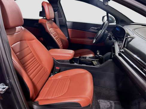 Used 2023 Kia Sportage SX image 28