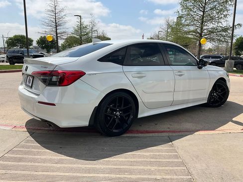 Used 2022 Honda Civic Sport image 3