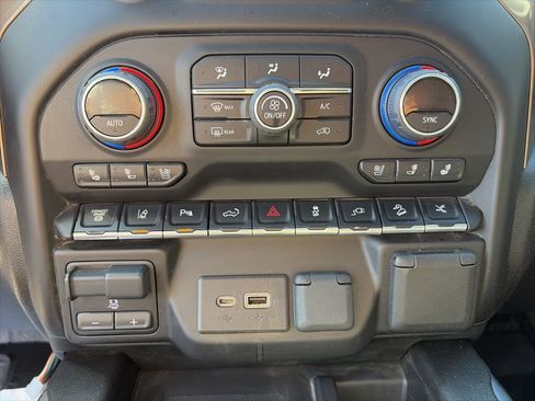 Used 2022 Chevrolet Silverado 2500 High Country w/ Z71 Off-Road Package image 21