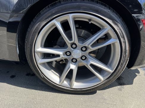 Used 2019 Chevrolet Camaro LT w/ RS Package image 13