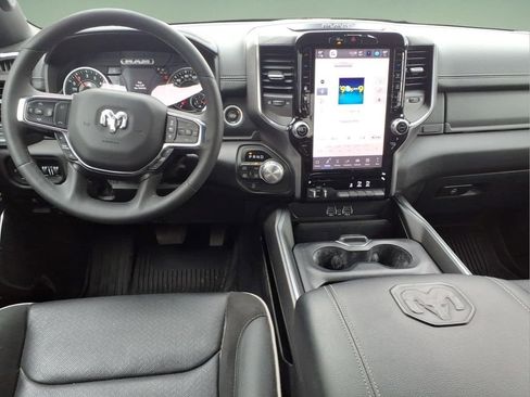 Used 2025 RAM 1500 Laramie w/ Sport Appearance Package AWD/4WD image 9