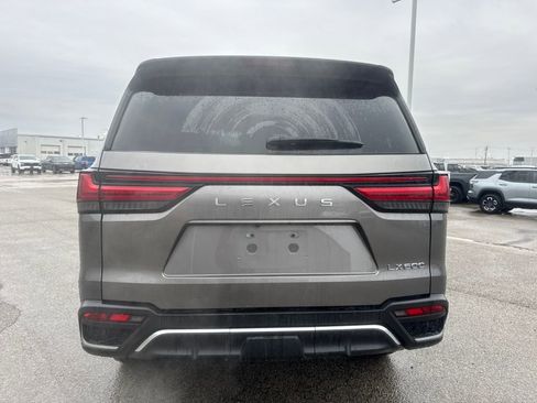 Used 2024 Lexus LX 600 F Sport image 5