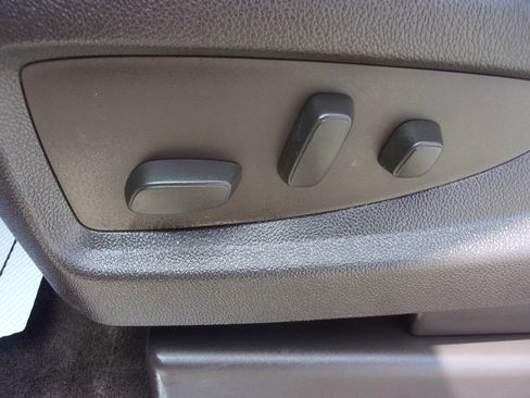 Used 2016 Chevrolet Suburban LTZ image 15