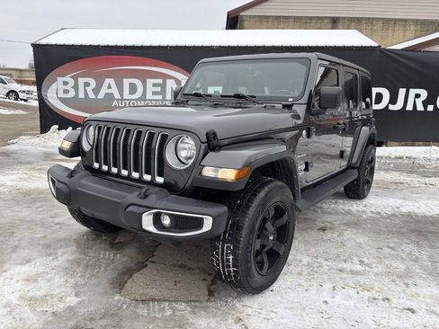 Used 2021 Jeep Wrangler Unlimited Sahara w/ Uconnect 4C Nav & Sound Group image 3