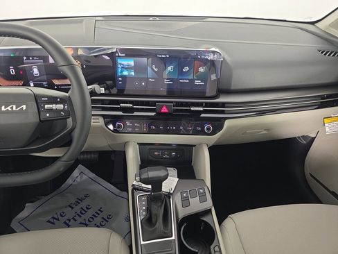 New 2026 Kia Sportage EX w/ EX Panorama Roof Package image 16