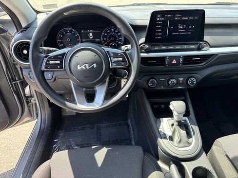 Used 2023 Kia Forte LXS w/ LXS Technology Package FWD image 17