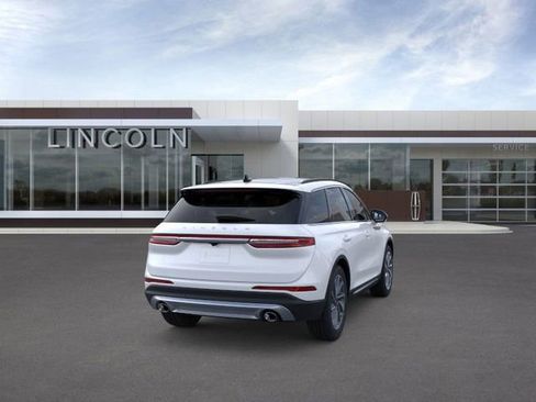 New 2026 Lincoln Corsair Premiere image 8