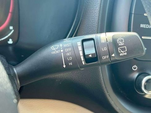 Used 2023 Kia Soul LX w/ LX Technology Package image 22
